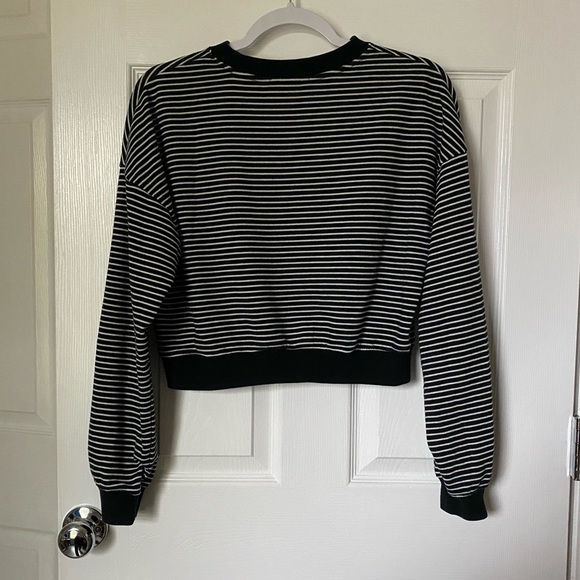 Forever 21 cropped striped sweater - Picture 7 of 8
